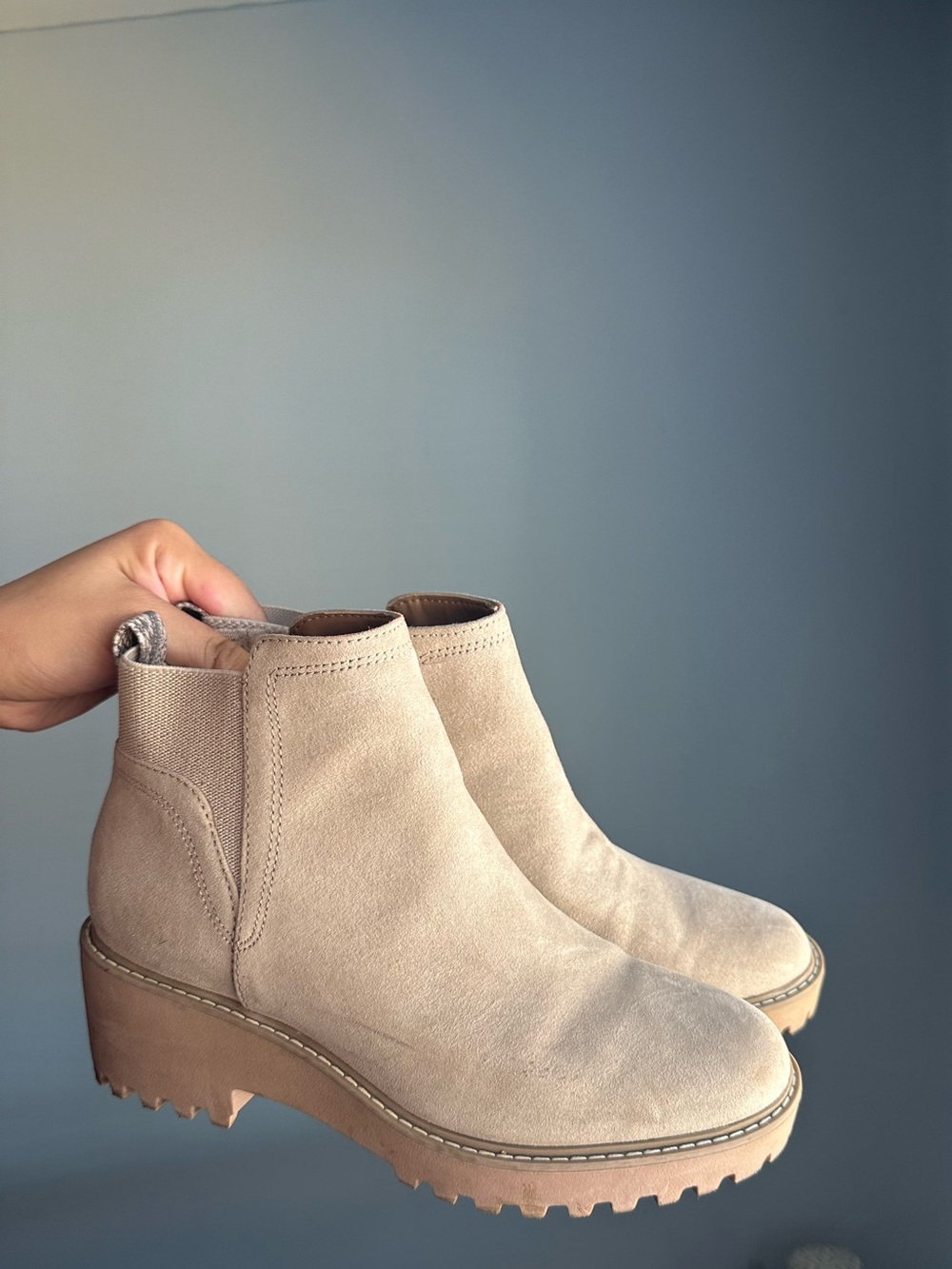 Universal Thread Boots